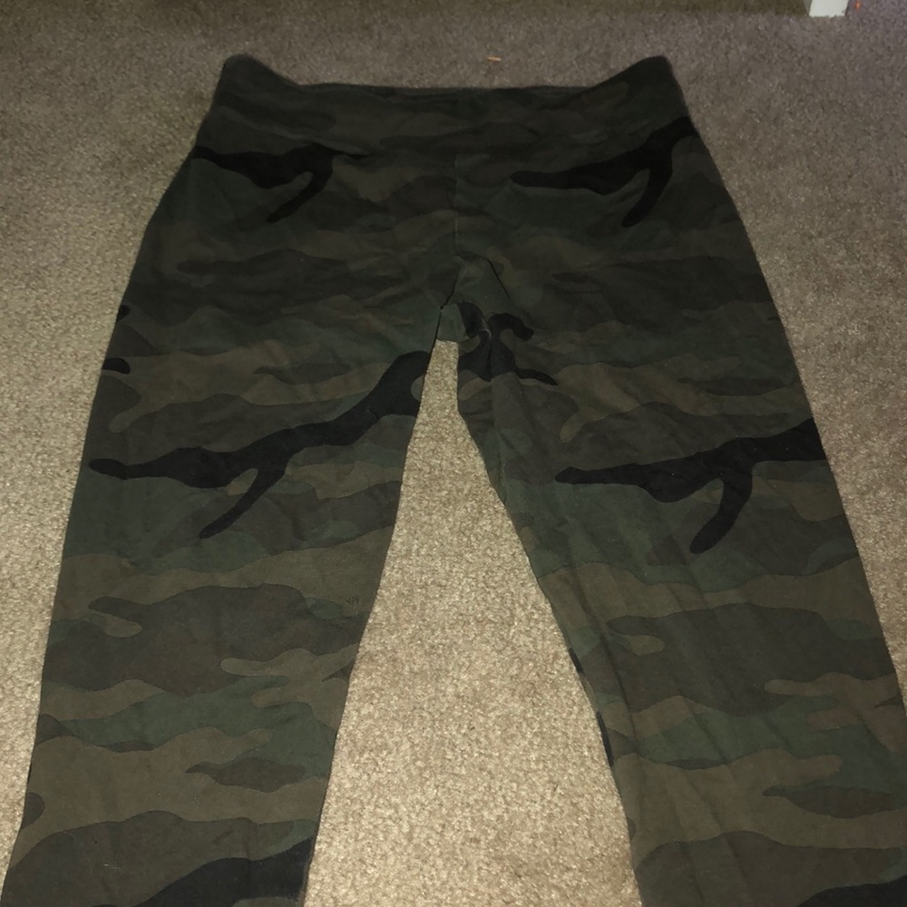 Camo leggings